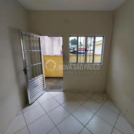 Rent this 1 bed house on Rua Laza in Centro, Diadema - SP