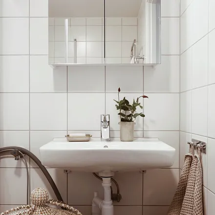 Rent this 1 bed apartment on Smörkärnegatan 21 in 412 78 Gothenburg, Sweden