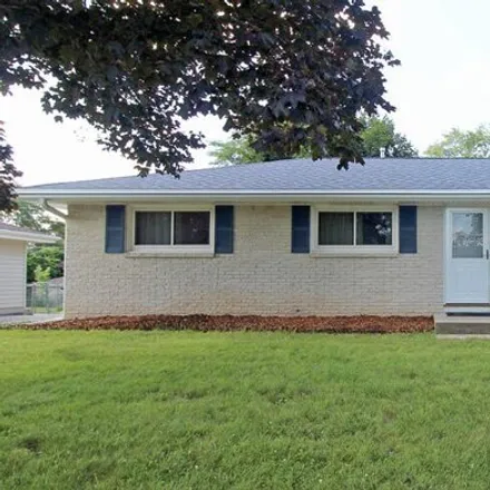 Buy this 3 bed house on N86W14853 Rozanne Dr in Menomonee Falls, Wisconsin