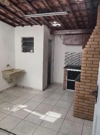 Buy this 2 bed house on Avenida Antônio di Gioia in Conjunto Habitacional São José, Campo Limpo Paulista - SP