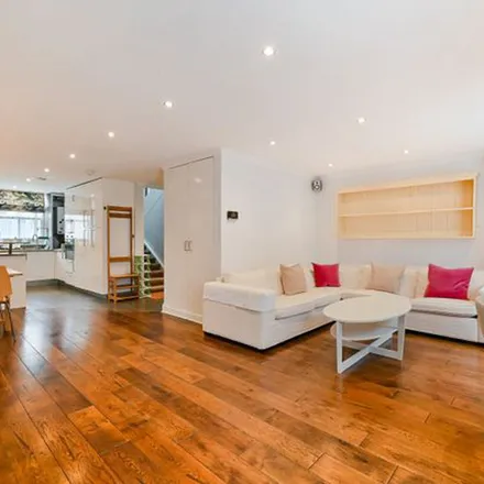 Rent this 2 bed apartment on Goodge Street Station in Tottenham Court Road, London