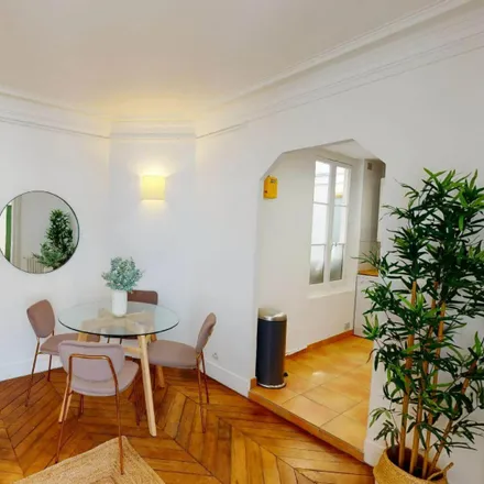 Image 4 - 5 Avenue de la Chapelle, 75017 Paris, France - Room for rent