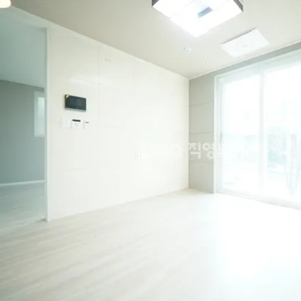 Rent this 3 bed apartment on 서울특별시 강남구 개포동 1194-1