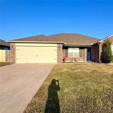 Rent this 4 bed house on 1609 S 10th St in Broken Arrow, Oklahoma