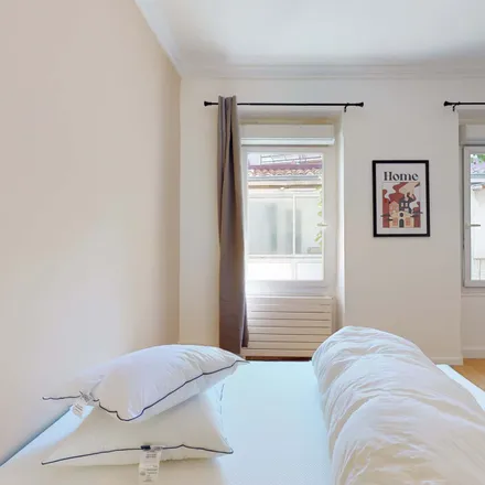 Rent this 5 bed room on 28 Rue de l'Olivier in 13005 Marseille, France