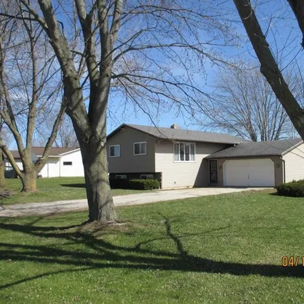 Buy this 3 bed house on Manitowoc Road in Bellevue, WI 54311
