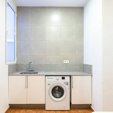 Rent this 1 bed apartment on Carrer de Martínez Cubells in 6, 46002 Valencia