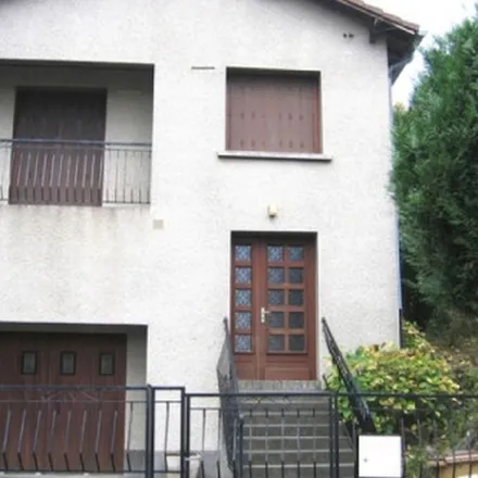 Rent this 4 bed apartment on 10 Place Sully in 63400 Chamalières, France