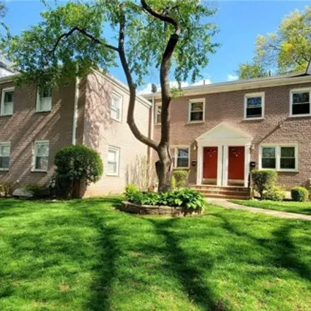 Image 1 - 110 65th Ave Unit 46, Forest Hills, New York, 11375 - Condo for sale