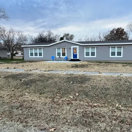 Image 2 - 671 Charles Street, Humboldt, Allen County, KS 66748, USA - House for sale