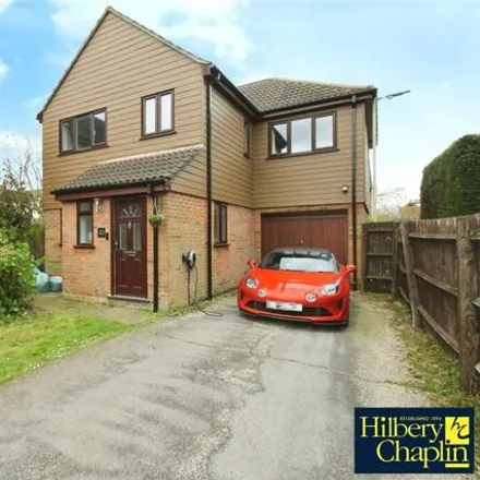 Buy this 4 bed house on Brackens Drive in Warley, CM14 5UF