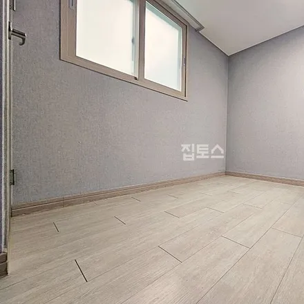 Rent this 2 bed apartment on 부산광역시 수영구 광안동 373-70