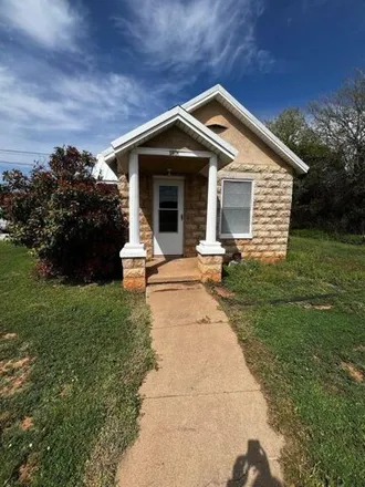 Image 1 - 1054 Lakeside Drive, Abilene, TX 79602, USA - House for rent