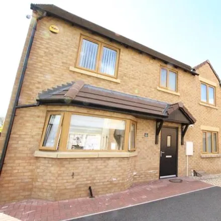 Rent this 4 bed house on Kestrel Way in Tewkesbury, GL20 8SS