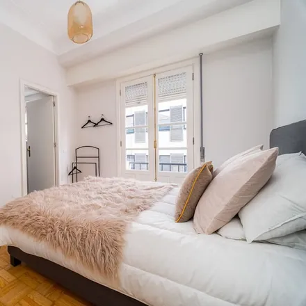 Rent this 3 bed apartment on 4000-272 Distrito de Leiria