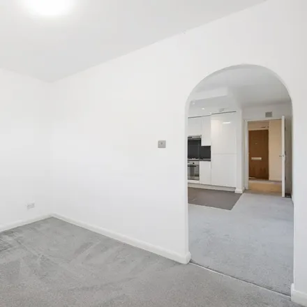 Image 3 - Beaulieu Court, Hillcroft Crescent, London, W5 2SQ, United Kingdom - Apartment for rent