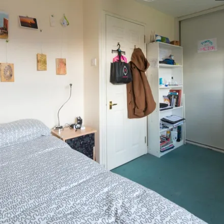Rent this 4 bed room on Massingberd Way in London, SW17 6AQ