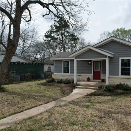 Buy this 3 bed house on 499 South 9th Street in Crockett, TX 75835