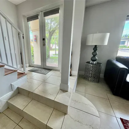 Image 2 - 1714 Mayo Street, Hollywood, FL 33020, USA - Townhouse for rent
