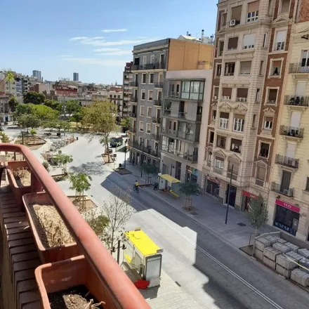 Image 2 - Carrer de Pi i Margall, 22, 24, 26, 08024 Barcelona, Spain - Apartment for rent