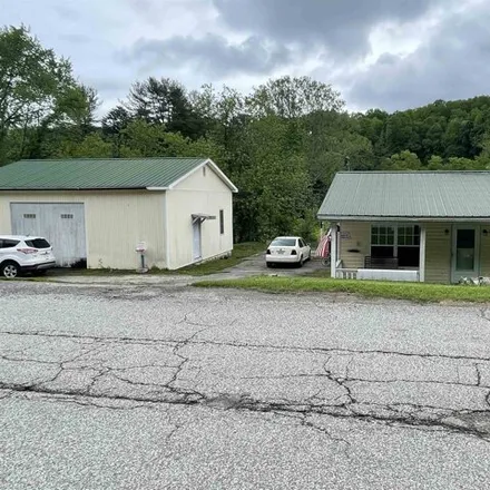Buy this 2 bed house on 2749 County Road in Fairview, Boyd County