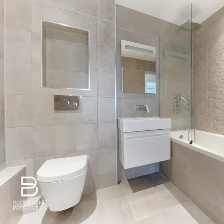 Image 4 - Calum Court, High Street, London, CR8 2FR, United Kingdom - Apartment for rent