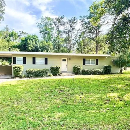 Buy this 3 bed house on 3318 Southeast 35th Street in Marion County, FL 34471