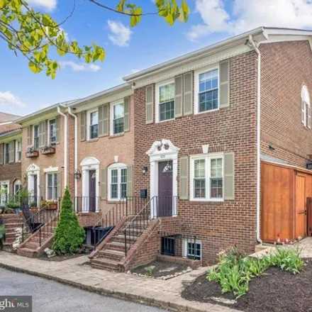 Rent this 3 bed house on 1470 North Quinn Street in Arlington, VA 22209