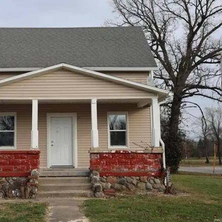 Buy this 4 bed house on 221 East Prairie Street in Goodland, Newton County