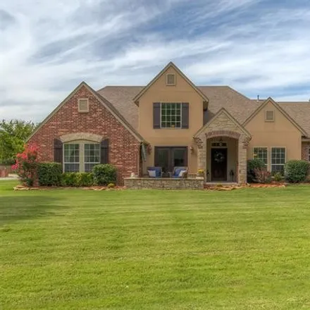 Buy this 5 bed house on 6733 East 83rd Street North in Owasso, OK 74055