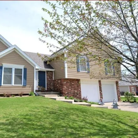 Buy this 3 bed house on 2172 Somerset Drive in Kirksville, MO 63501