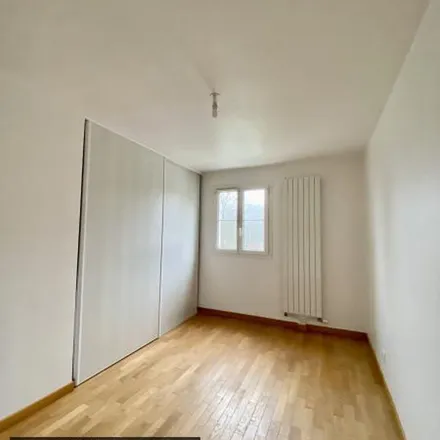 Image 3 - 2 Rue de la Chaussée, 61000 Alençon, France - Apartment for rent