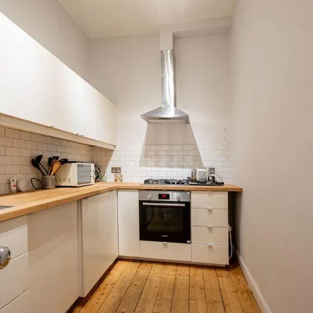 Image 3 - Newhaven Road, City of Edinburgh, EH6 5PF, United Kingdom - Apartment for rent
