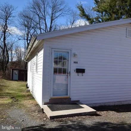 Image 1 - 910 McAteer Street, Houtzdale, Clearfield County, PA 16651, USA - House for sale