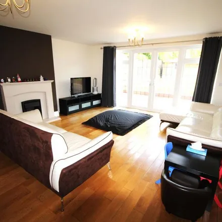 Rent this 4 bed apartment on Nortoft Road in Chalfont St Peter, SL9 0LB