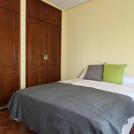 Image 7 - Paseo de la Castellana, 215, 28029 Madrid, Spain - Apartment for rent