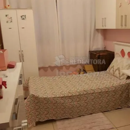 Buy this 3 bed house on Rua Fábio Pinotti Bizaio in Parque Residencial Universo, São José do Rio Preto - SP
