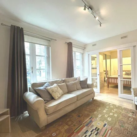 Rent this studio apartment on Juniper Court in St. Mary's Place, London