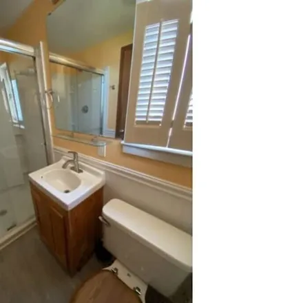 Rent this 1 bed townhouse on Oak Bluffs in MA, 02557