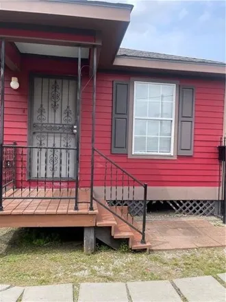 Rent this 3 bed house on 2141 Pauger Street in Faubourg Marigny, New Orleans