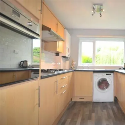 Image 2 - Longwood Close, Sunniside, NE16 5QB, United Kingdom - Room for rent