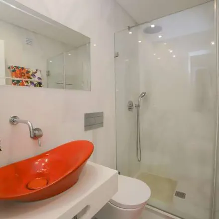 Rent this 5 bed apartment on Beco das Gaiolas in 1400-081 Lisbon, Portugal