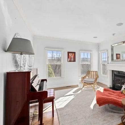 Image 6 - 4 Baker Hill Drive, Old Spain, Hingham, MA 02043, USA - House for sale