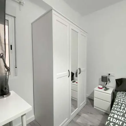 Rent this 4 bed apartment on Silken Puerta Valencia in Carrer de les Arts i dels Oficis, 46021 Valencia