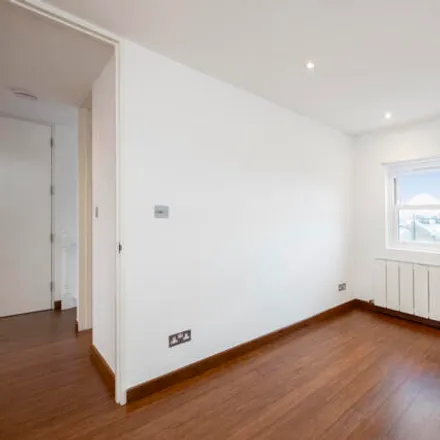 Image 6 - 3 Goldney Road, London, W9 2BF, United Kingdom - Apartment for sale