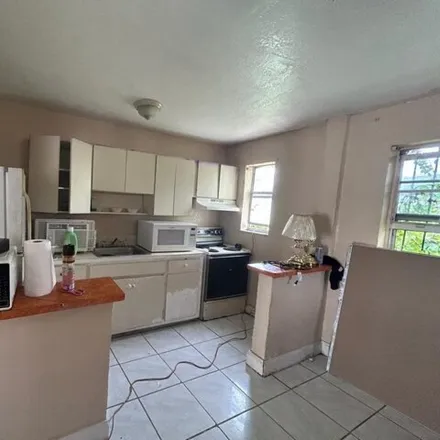 Image 7 - 2180-2182 Lincoln Ave, Opa Locka, Florida, 33054 - House for sale