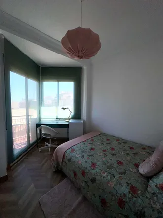 Rent this 3 bed room on Carrer de Còrsega in 635, 08025 Barcelona