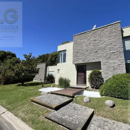 Buy this 3 bed house on unnamed road in Partido de Berazategui, 1885 Juan María Gutiérrez