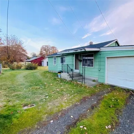 Buy this 2 bed house on 818 Southeast Birch Avenue in College Place, Walla Walla County