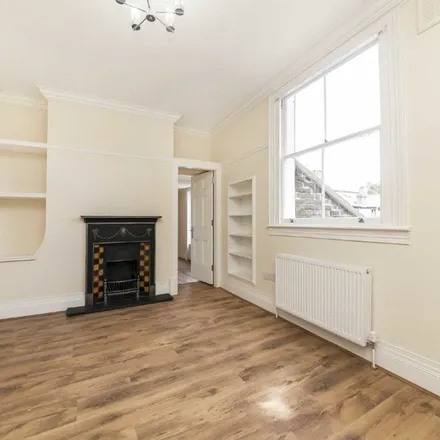 Image 4 - 378 Clapham Road, London, SW9 9FY, United Kingdom - Townhouse for rent